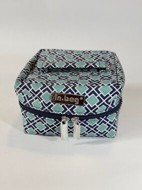 Women's Geometric Mint and Navy Jewelry Travel Case